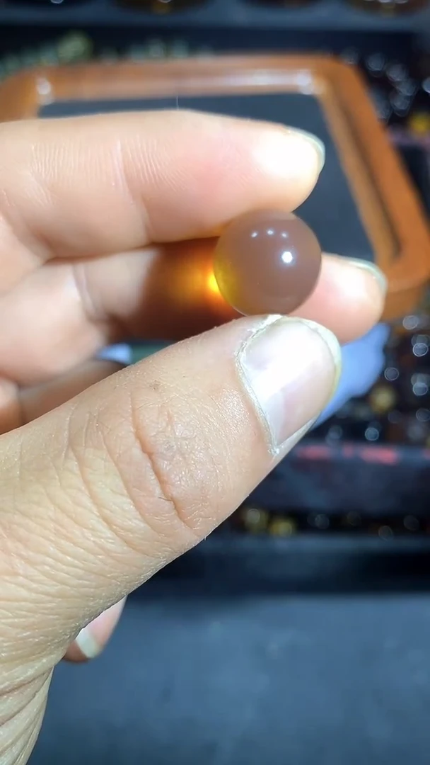 琥珀颈饰未镶嵌t***梅天然缅甸琥珀单珠