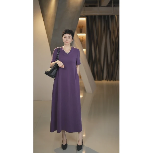溏朵记2025夏季新款气质V领简约显瘦宽松空气棉中长款连衣裙88185