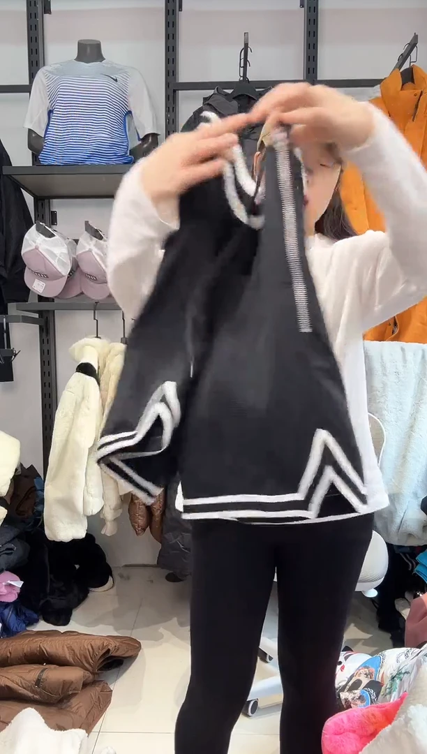 2089    编码  瑕疵直播间过款为准 尺码  ·  M