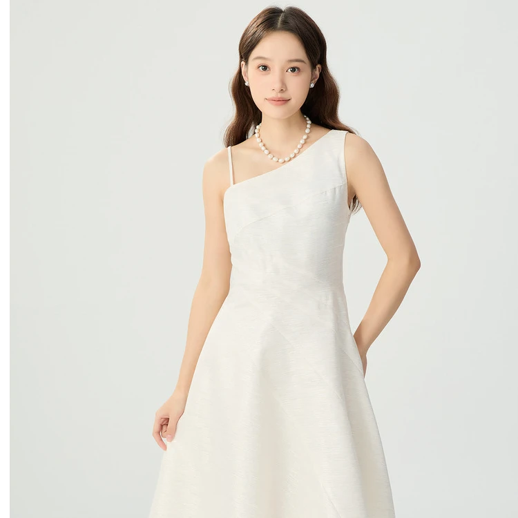 AMASS/阿玛施优雅气质肌理感压花下摆不规则无袖连衣裙5500559