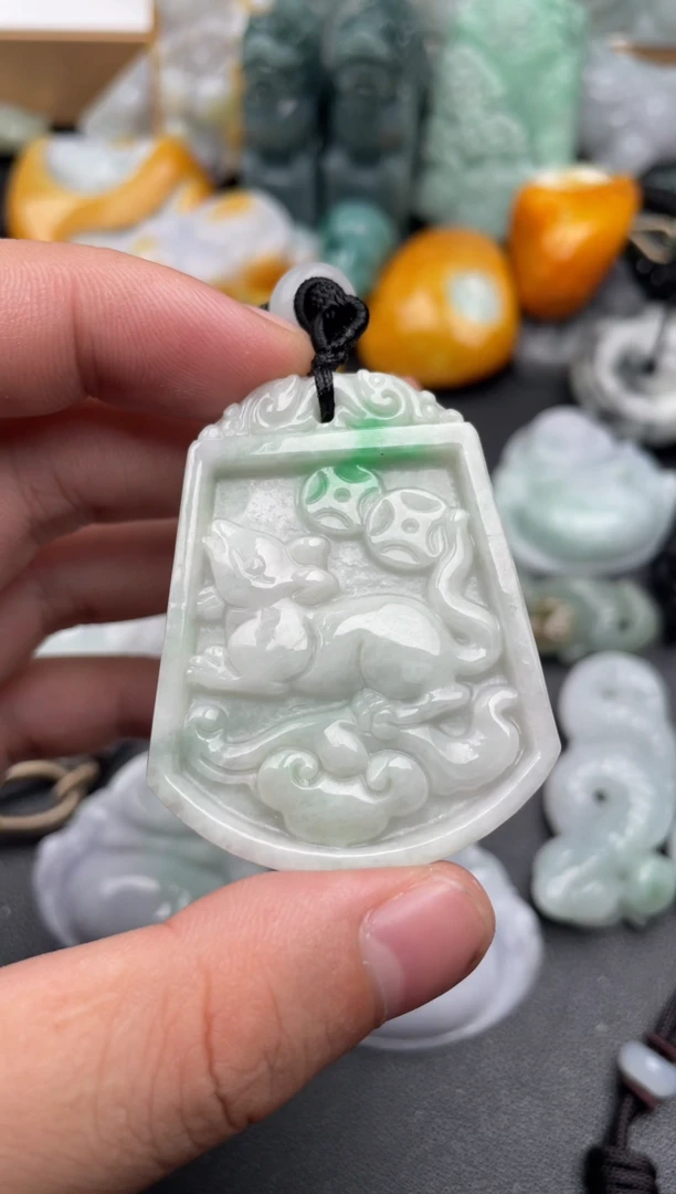 吊坠(不含链)未镶嵌翡翠1