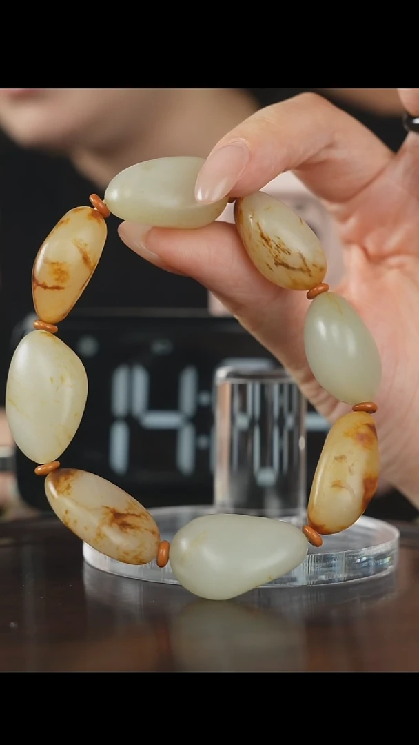 和田玉未镶嵌吊坠(赠链)和田玉原石手串