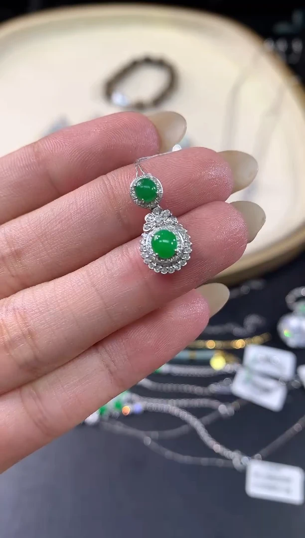 吊坠(不含链)18K金镶嵌翡翠W97|多样性发其一2880