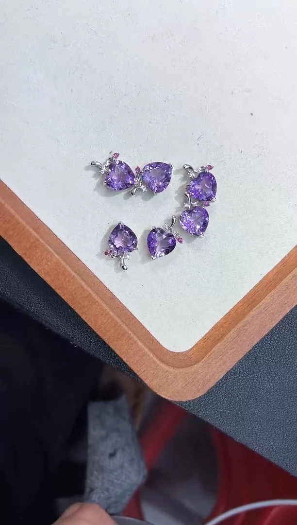 【闪购商品】水晶吊坠(不含链)银S925镶嵌21E多样性发其一/1个