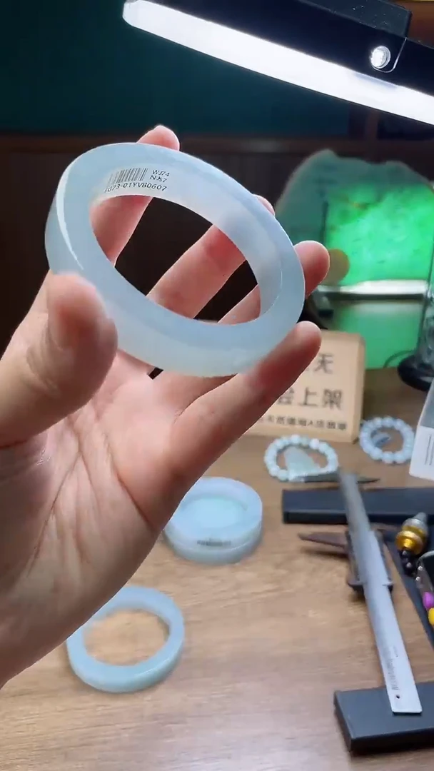 定制翡翠手镯未镶嵌米*定制