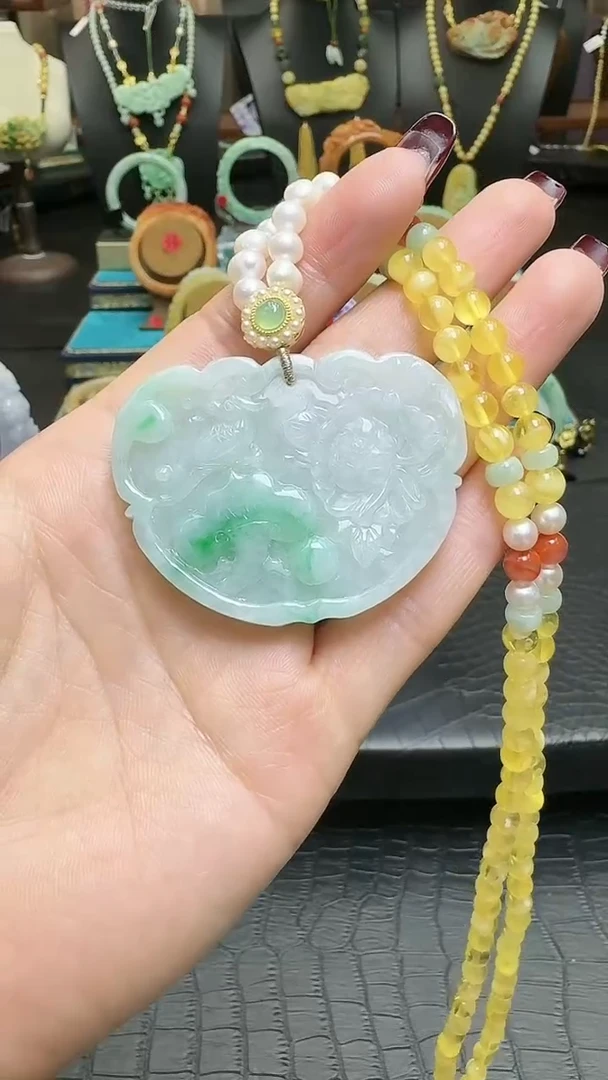 【闪购商品】翡翠颈饰未镶嵌如意锁