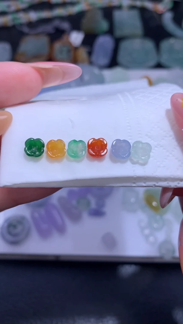 定制翡翠未镶嵌桂花