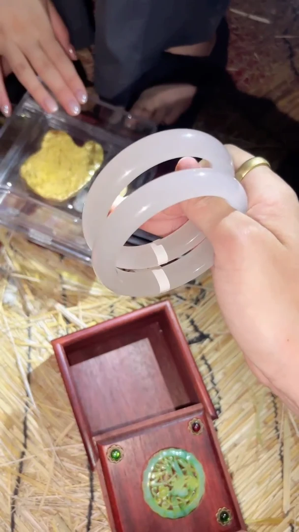 玉闪购商品专属高端连