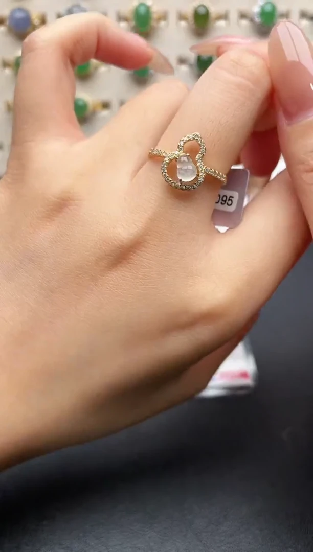 银S925镶嵌戒指翡翠一物一证一礼盒