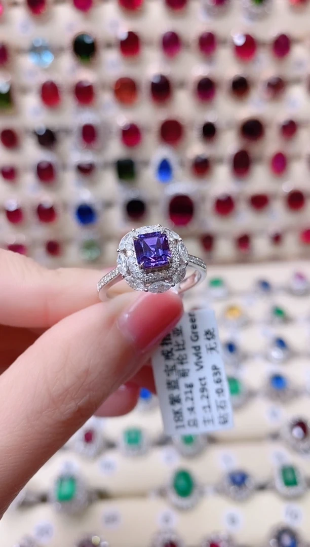 18K金紫蓝宝戒指彩色蓝宝石18K金镶嵌1