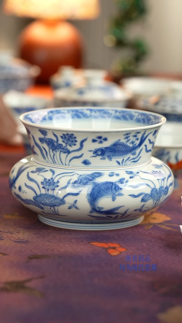 源明青忆鱼藻纹渣斗