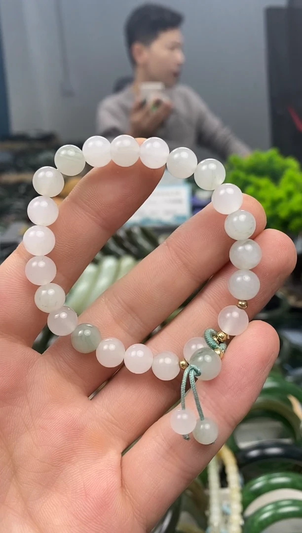 未镶嵌手镯透闪石质玉8mm