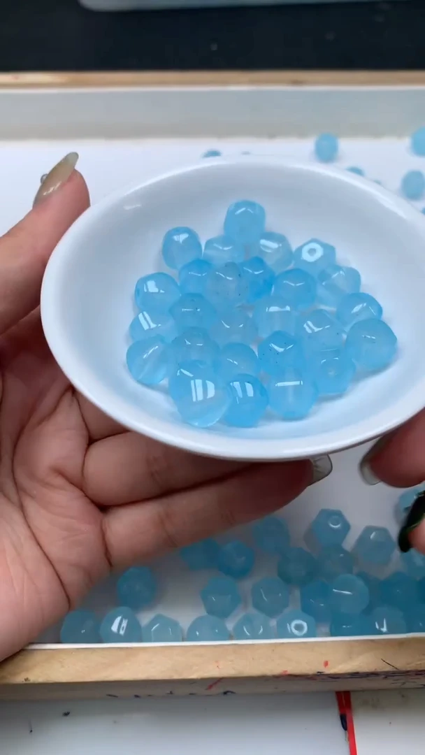 未镶嵌珠宝半成品水晶A2083 海蓝 宝水晶灯笼珠10*10mm 10个9.9元