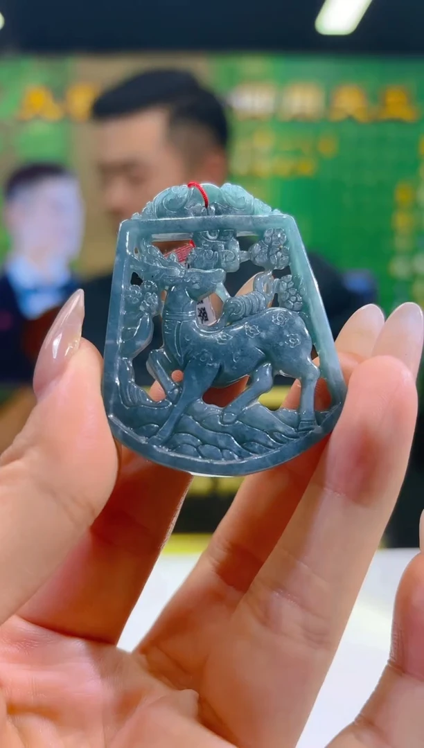 翡翠未镶嵌颈饰0623/Y/发其一件/