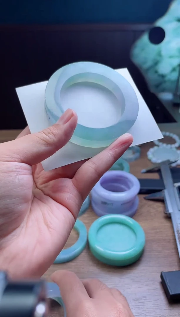 未镶嵌手镯定制翡翠白*定制