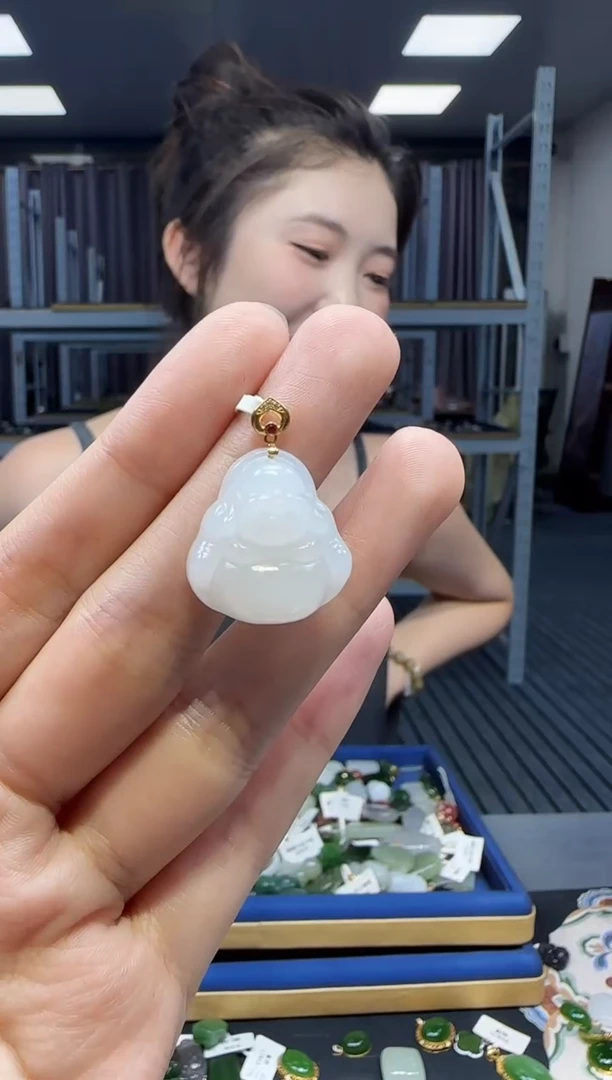 和田玉18K金镶嵌挂件1