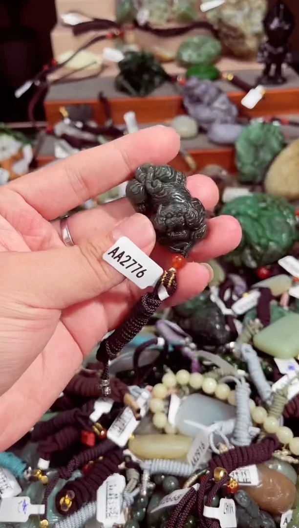 和田玉未镶嵌颈饰拍一发一