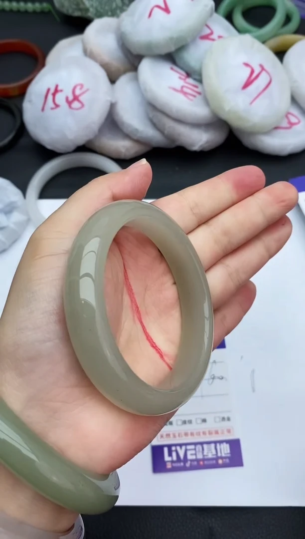 未镶嵌手镯石英质玉61+59/60