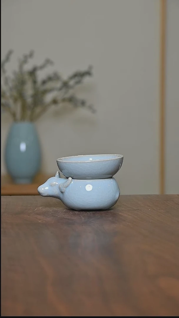 天青釉 卧牛茶漏 微瑕 朱家汝窑款