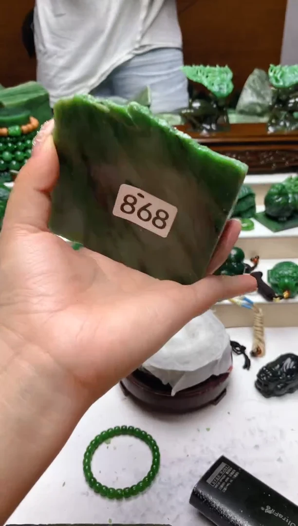未镶嵌和田玉（碧玉）珠宝半成品1