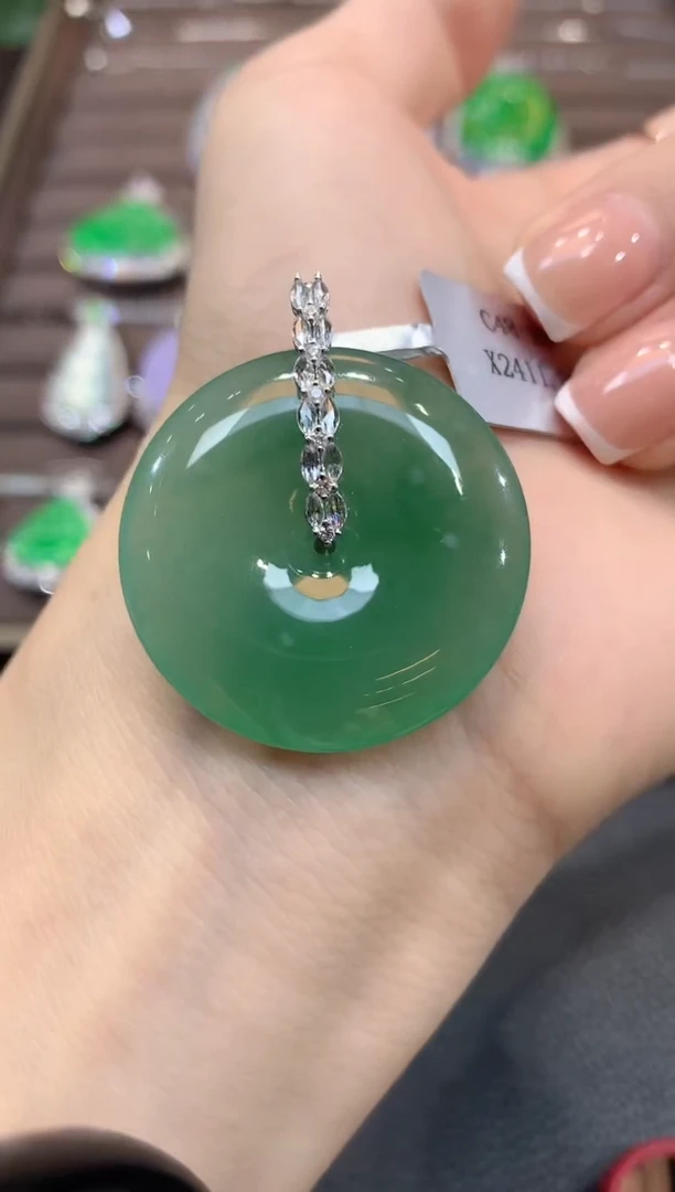 吊坠(不含链)18K金镶嵌翡翠a51