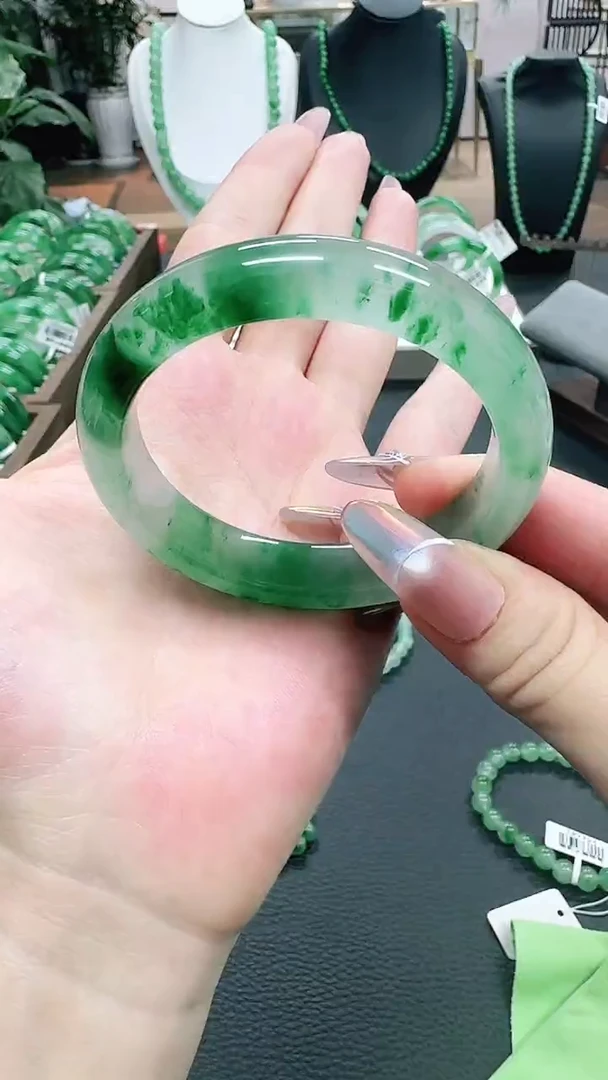 未镶嵌1石英质玉（非洲翠）/0698-55