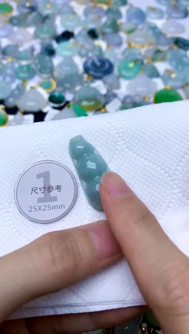 颈饰未镶嵌翡翠天然A货翡翠