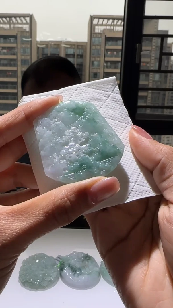 【闪购商品】翡翠颈饰未镶嵌天然翡翠A货