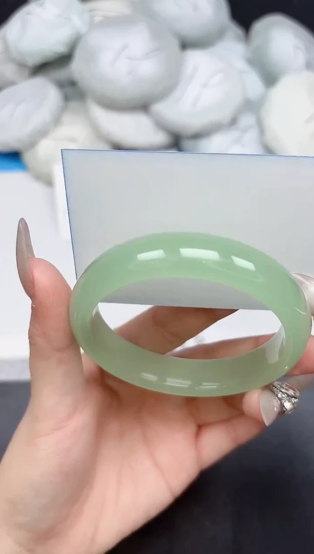 未镶嵌手镯石英质玉40-59.6