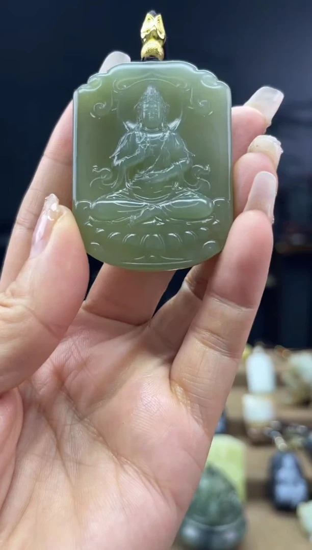 颈饰未镶嵌和田玉1