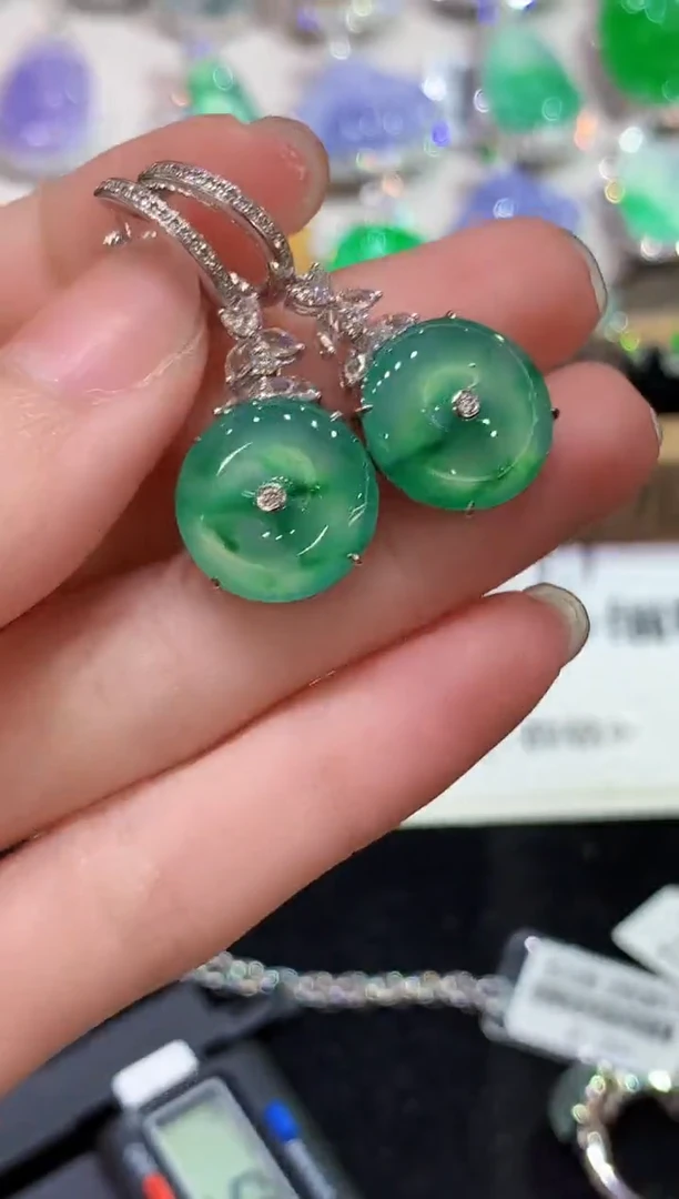 18K金镶嵌翡翠耳饰JS多样性发其一