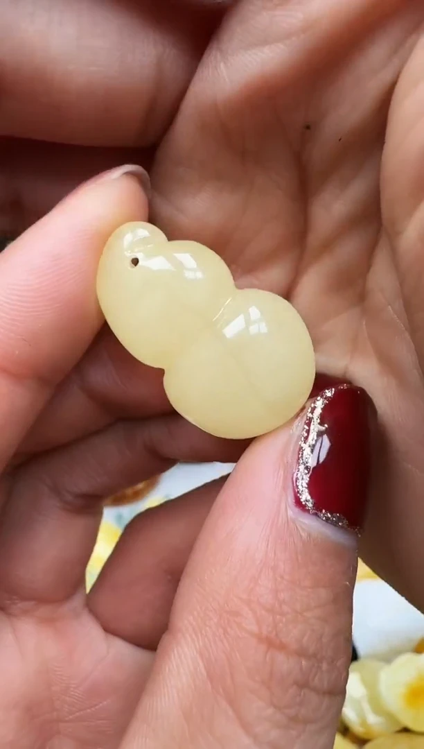 【闪购商品】琥珀裸石未镶嵌挂坠