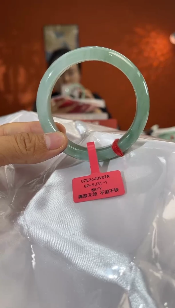未镶嵌手镯翡翠我***?1