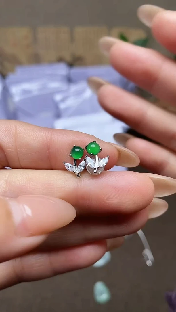 未镶嵌翡翠耳饰天然翡翠