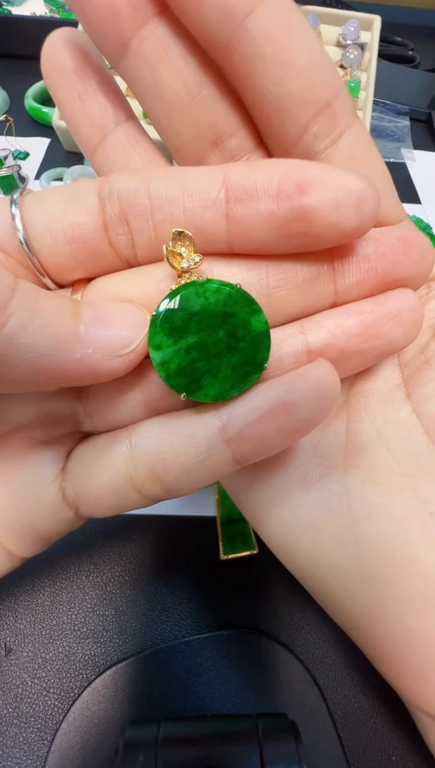 吊坠(不含链)18K金镶嵌翡翠5800