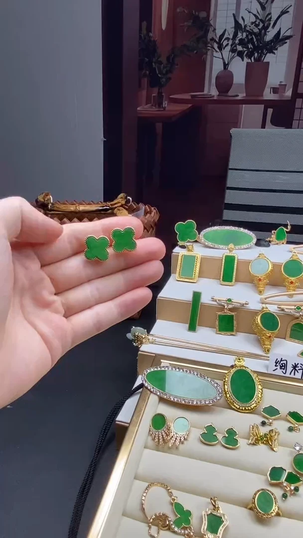 钛钢无925银四叶草耳钉