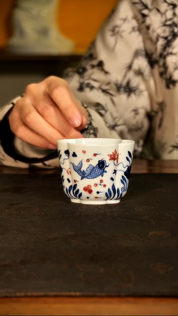 青花釉里红鱼藻主人杯CJ