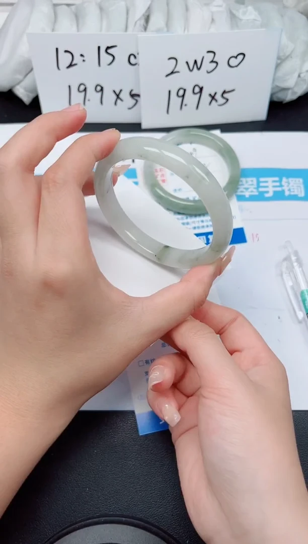 【闪购商品】石英质玉手镯未镶嵌G210-62.8