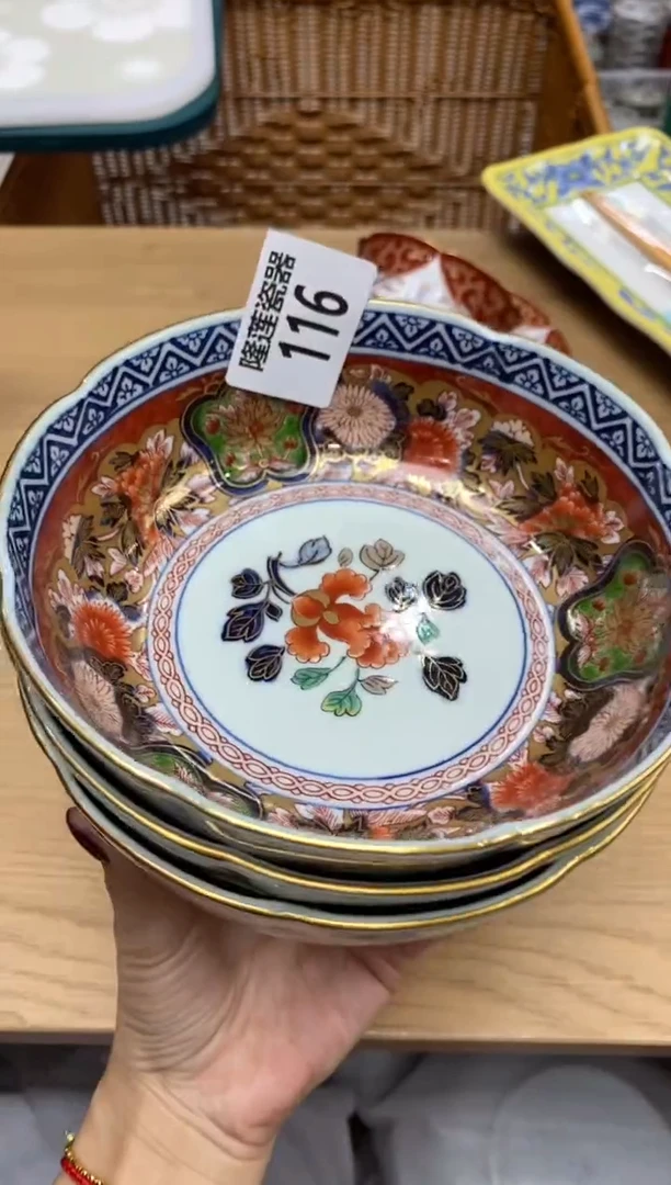 瓷片怡**I瓷器之美，尽在隆莲。