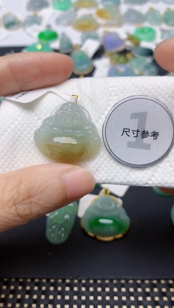 翡翠18K金镶嵌颈饰天然缅甸A货翡翠
