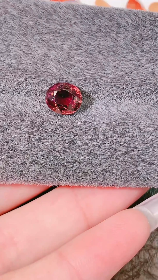 未镶嵌珠宝半成品石榴石2.31ct