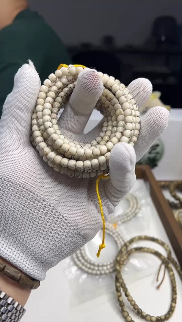 星月菩提手串115 石玉料骨瓷白河豚108脖挂6*5mm