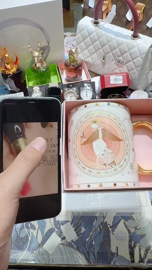 瓷片001生活的本意就是开心@@1