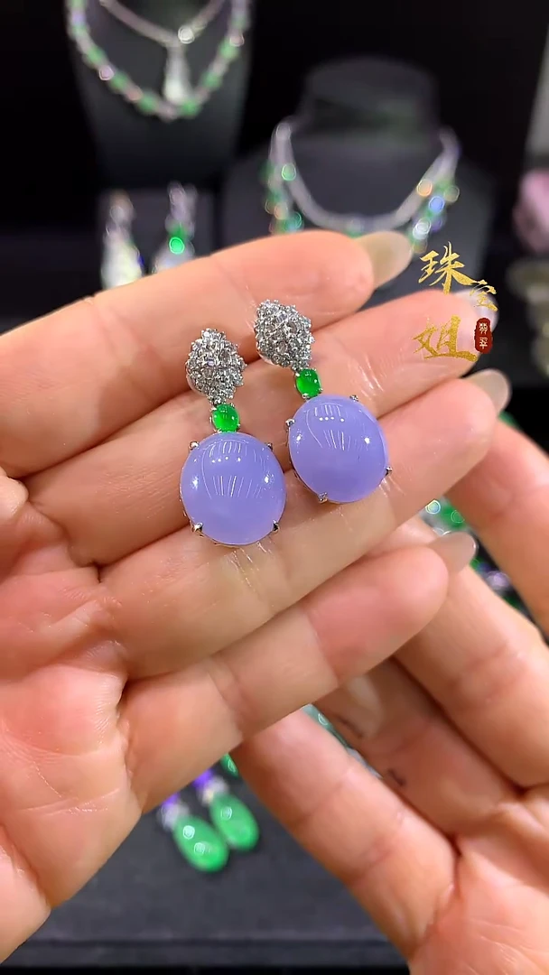 18K金镶嵌翡翠耳饰耳饰