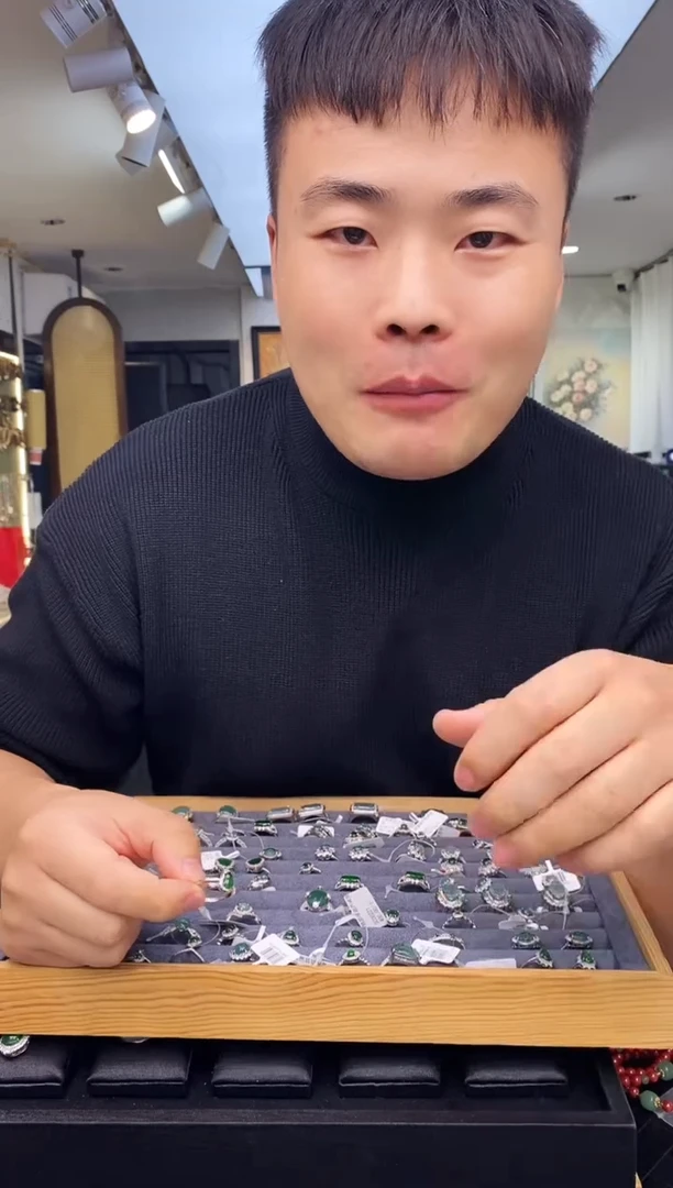 未镶嵌戒指翡翠翡翠葫芦戒指
