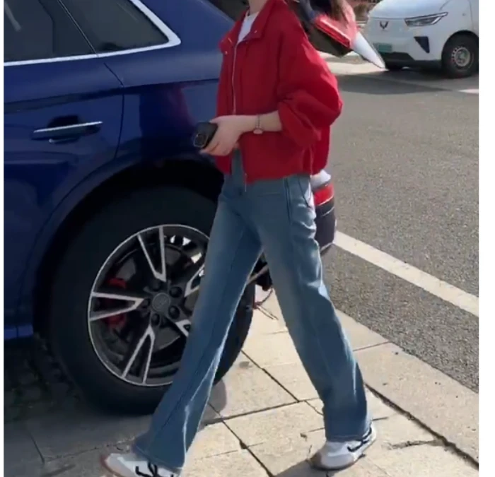 2025春季新款网红同款洋气韩版潮流女时尚外套牛仔裤女yezi