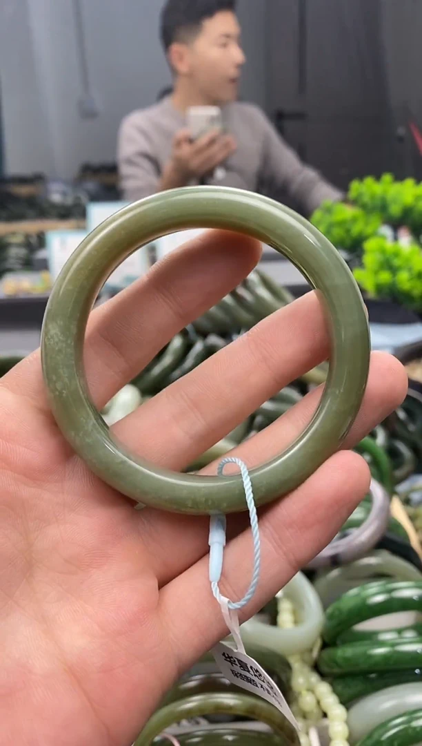 未镶嵌手镯和田玉55.5