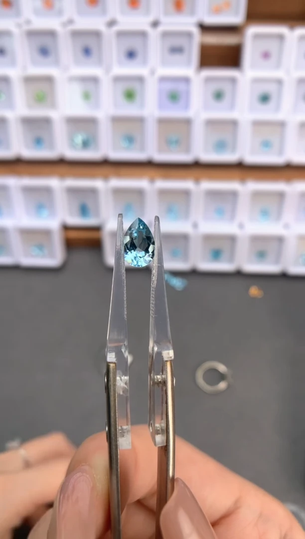 未镶嵌裸石定制海蓝宝石1.0ct 圣玛