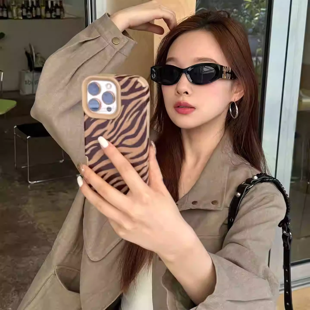 复古斑马纹适用苹果iPhone16手机壳14/15/13pro/12防摔网红女款壳