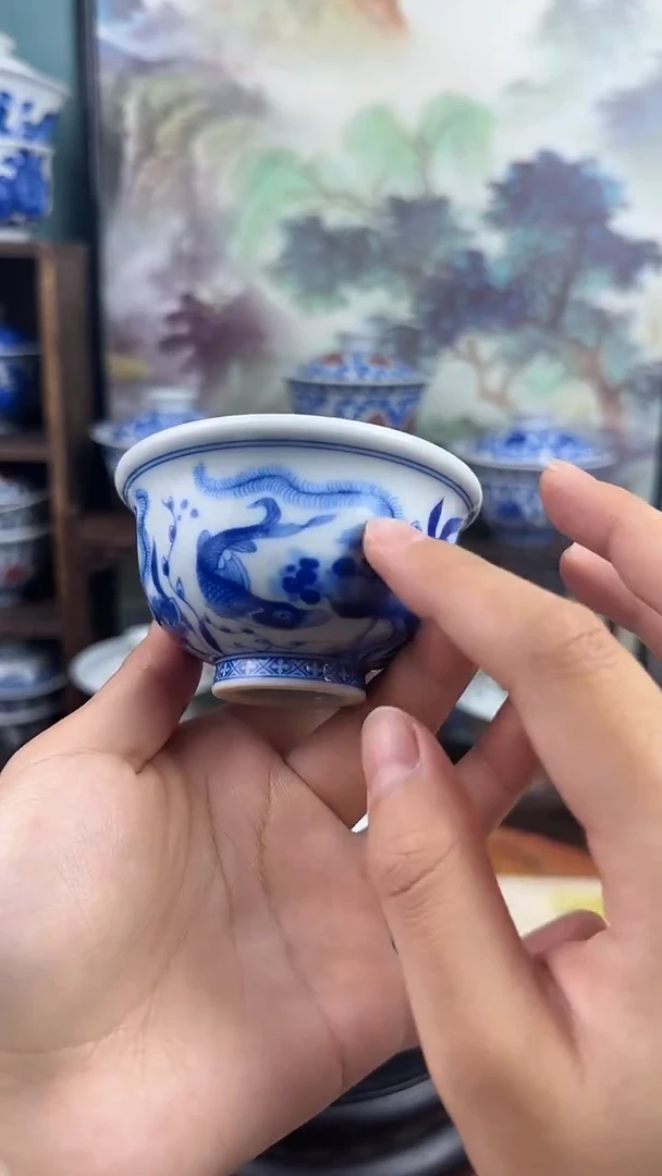 其他仿成化鱼藻纹小压手杯